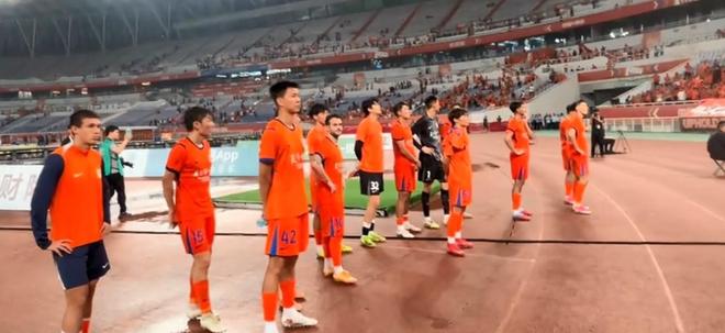 鲁媒:泰山队的心气没了,续约后的瓦科也“无所谓”了